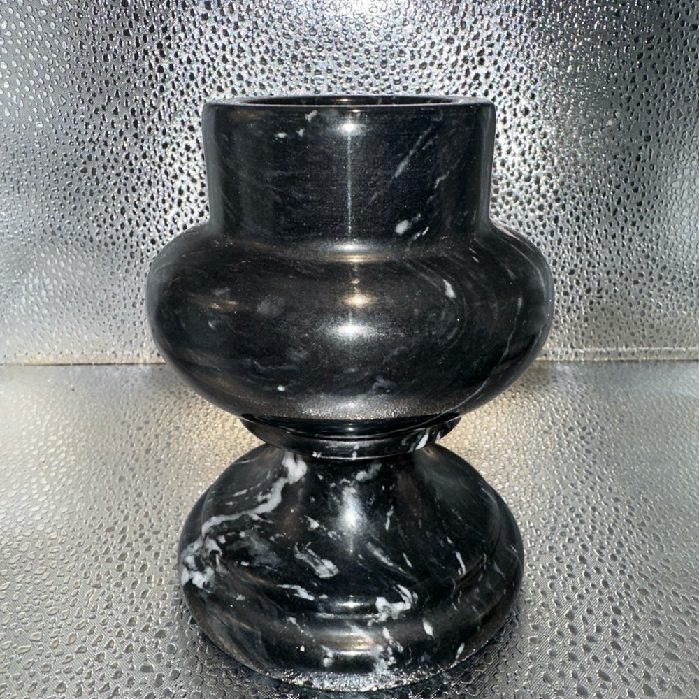 Gailstyn-Sutton Quarry Genuine
Marble Pedestal Candle Stick gray/black 5”
